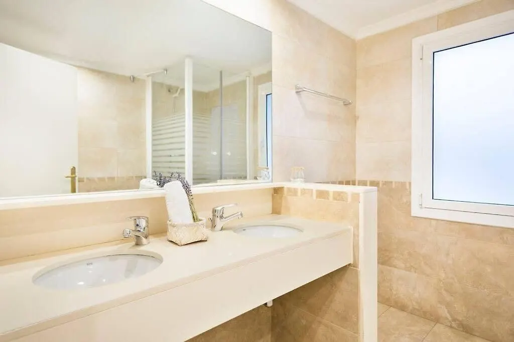Central And Elegant 4 Bedroom By Placa Catalunya Barcelona 0*,