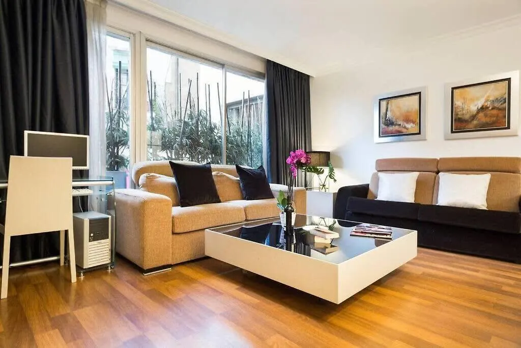 Central And Elegant 4 Bedroom By Placa Catalunya Barcelona