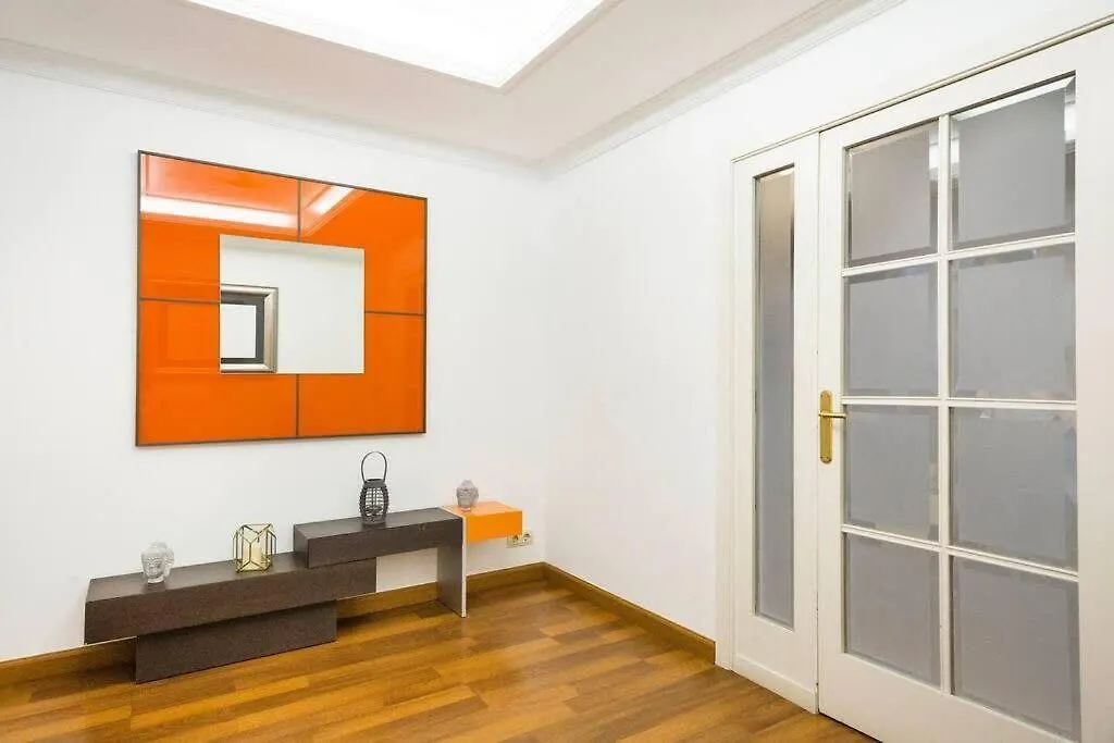 Central And Elegant 4 Bedroom By Placa Catalunya Barcelona 0*,  Spanien